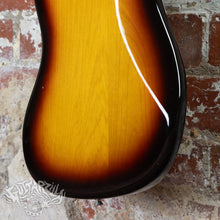 Load image into Gallery viewer, Fender Jazzmaster '66 Reissue JM66-80 2002 3 Tone Sunburst CIJ Japan
