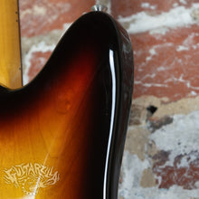 Load image into Gallery viewer, Fender Jazzmaster '66 Reissue JM66-80 2002 3 Tone Sunburst CIJ Japan
