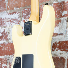 Load image into Gallery viewer, Charvel Model 3 Superstrat 1987 Pearl White MIJ Japan
