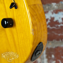 Load image into Gallery viewer, Charvel Super Dinky SDK-085-HH 1990's Trans Amber
