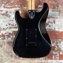 Load image into Gallery viewer, Squier Japan &#39;72 Reissue Stratocaster CST-30 Black 1987 E Serial MIJ
