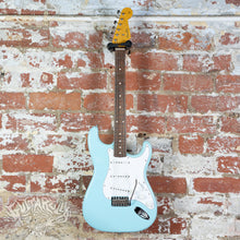 Load image into Gallery viewer, Fender Stratocaster &#39;62 Reissue ST62-US 2010 Sonic Blue MIJ Japan
