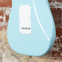 Load image into Gallery viewer, Fender Stratocaster &#39;62 Reissue ST62-US 2010 Sonic Blue MIJ Japan
