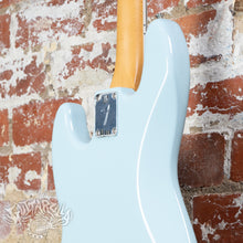Load image into Gallery viewer, Fender Gold Foil Jazz Bass 2022 Sonic Blue

