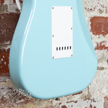 Load image into Gallery viewer, Fender Stratocaster &#39;62 Reissue ST62-US 2010 Sonic Blue MIJ Japan
