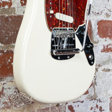 Load image into Gallery viewer, Fender Mustang '69 Reissue MG69 2014 Vintage White MIJ Japan
