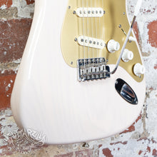 Load image into Gallery viewer, Fender Stratocaster ST57-TX ALG 2015 US Blonde MIJ Japan

