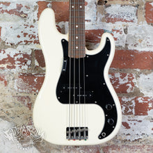 Load image into Gallery viewer, Fender Precision Bass '70 Reissue PB70 2013 Olympic White CIJ Japan
