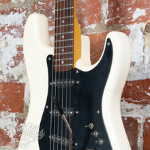 Load image into Gallery viewer, Greco Spacey Sound Jeff Beck SE500J White 1981 MIJ Japan FujiGen
