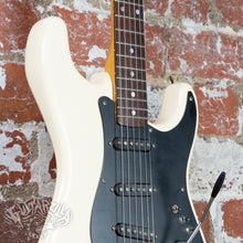 Load image into Gallery viewer, Greco Spacey Sound Jeff Beck SE500J White 1981 MIJ Japan FujiGen
