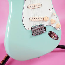 Load image into Gallery viewer, Fender Stratocaster &#39;62 Reissue ST62 TX Texas Special 1999 Sonic Blue CIJ Japan
