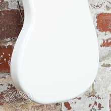 Load image into Gallery viewer, Fender Traditional II 60's Mustang 2023 Olympic White MIJ Japan
