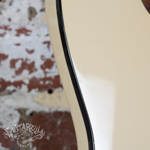 Load image into Gallery viewer, Fender Aerodyne Jazz Bass AJB 2006 Vintage White CIJ Japan

