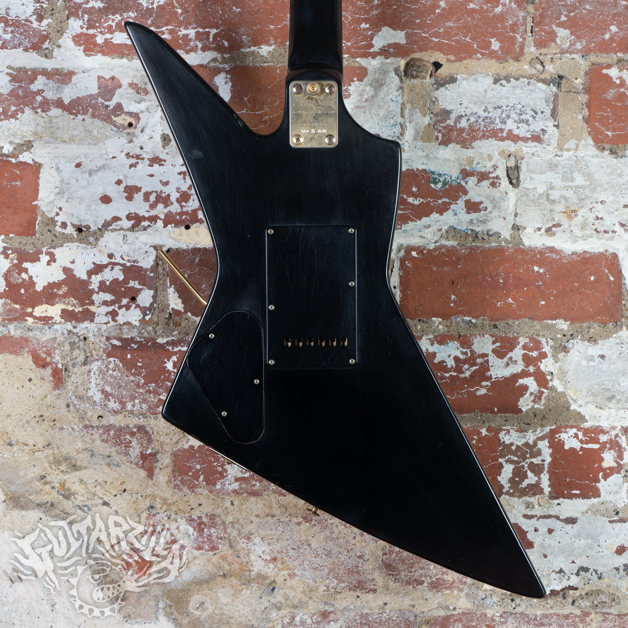Aria Pro II ZZ Deluxe-V 1983 Black With Thunderbolt MIJ Matsumoku