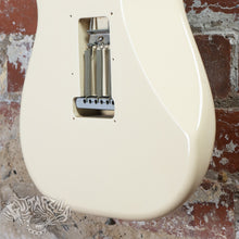 Load image into Gallery viewer, Squier Stratocaster ST-336 Medium Scale 1985 Vintage White MIJ Japan HSS
