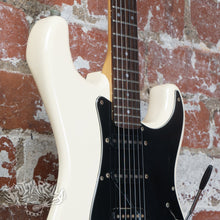 Load image into Gallery viewer, Squier Stratocaster ST-336 Medium Scale 1985 Vintage White MIJ Japan HSS
