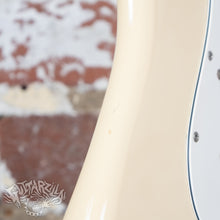 Load image into Gallery viewer, Squier Japan '72 Reissue Stratocaster CST-30 E Serial MIJ 1986 Olympic White
