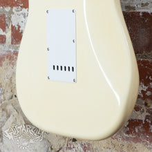 Load image into Gallery viewer, Fender Stratocaster '62 Reissue ST62-55 1986 Olympic White MIJ Japan FujiGen
