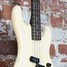 Load image into Gallery viewer, Fender Jazz Bass Special 32" Scale PJ-535 Boxer Series 1985 Snow White Japan FujiGen
