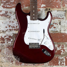 Load image into Gallery viewer, Fender Stratocaster '62 Reissue ST62-US 2010 Old Candy Apple Red MIJ Japan
