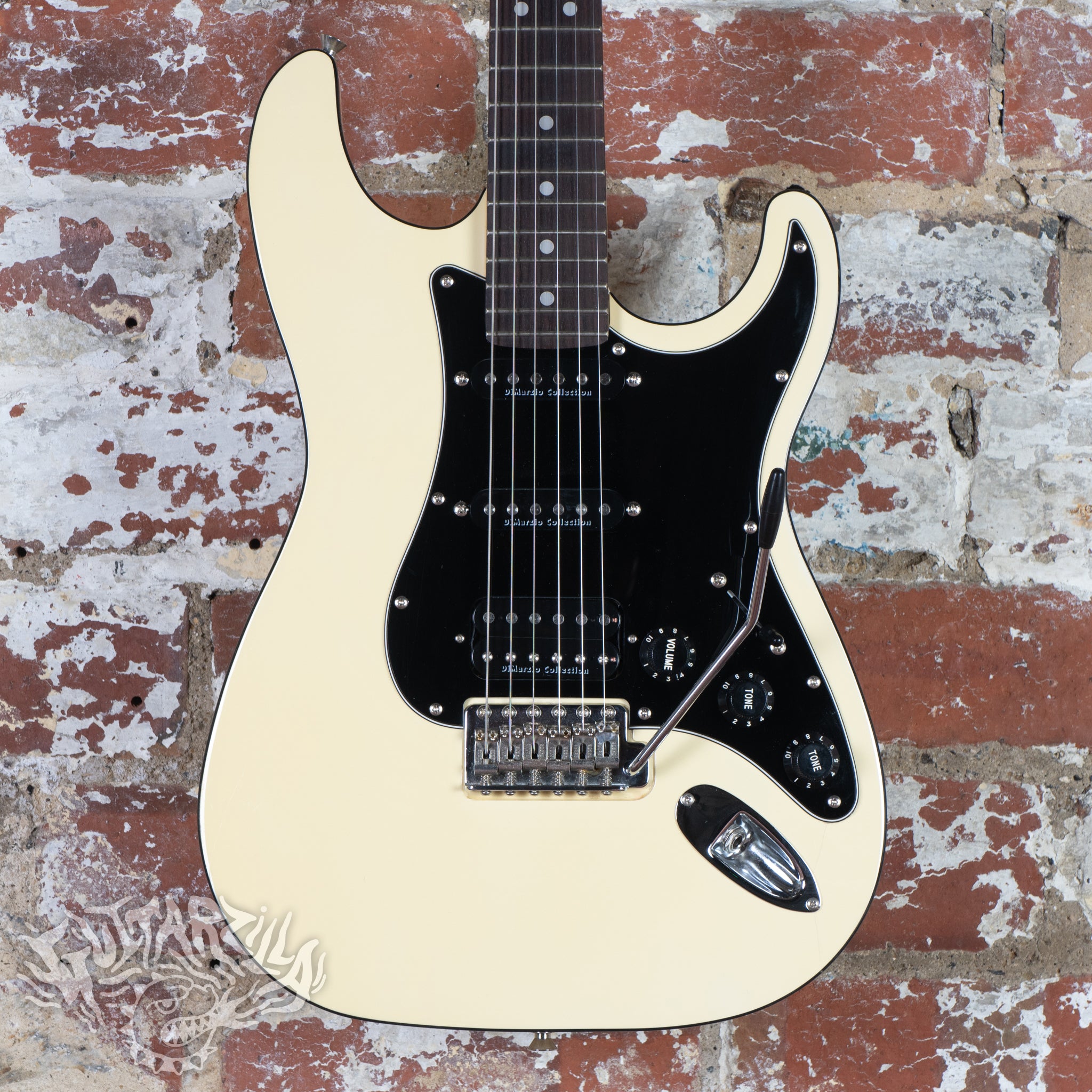 Fender Aerodyne Stratocaster Medium Scale DiMarzio Collection AST