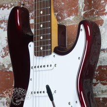 Load image into Gallery viewer, Fender Stratocaster '62 Reissue ST62-US 2010 Old Candy Apple Red MIJ Japan
