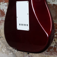 Load image into Gallery viewer, Fender Stratocaster '62 Reissue ST62-US 2010 Old Candy Apple Red MIJ Japan
