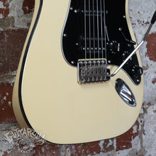 Load image into Gallery viewer, Fender Aerodyne Stratocaster Medium Scale DiMarzio Collection AST-75MDH 2006 Olympic White MIJ Japan
