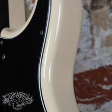 Load image into Gallery viewer, Fender '62 Reissue Stratocaster Floyd Rose ST62-FR 2010 Vintage White MIJ Japan
