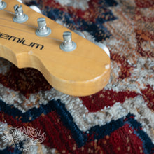 Load image into Gallery viewer, G&amp;L S-500 Premium 1998 White MIJ Japan Fujigen
