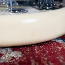 Load image into Gallery viewer, Fender Stratocaster Boxer Series ST-456 HSS 1989 White MIJ Japan
