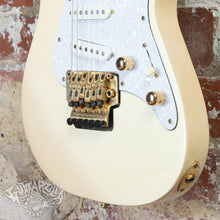 Load image into Gallery viewer, Fernandes L'Arc en Ciel Ken LA-80KK 1990's Pearl White MIJ Japan
