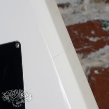 Load image into Gallery viewer, Tokai V-65 Flying V Super Edition 1985 White MIJ Japan
