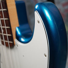 Load image into Gallery viewer, Fender Jazz Bass Standard JB-STD Lake Placid Blue 2004 MIJ Japan
