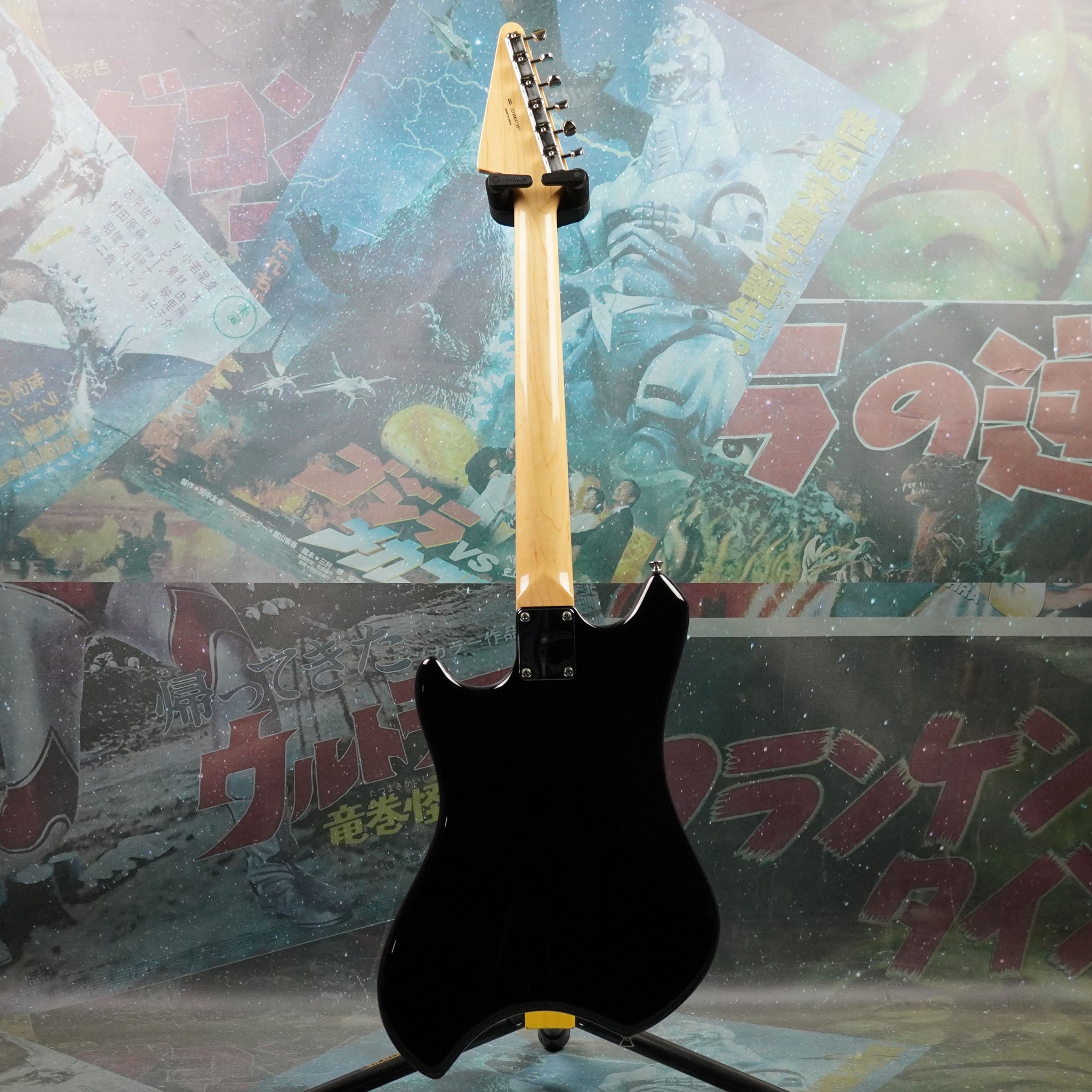 Fender Swinger 2021 Black MIJ Japan – Guitarzilla