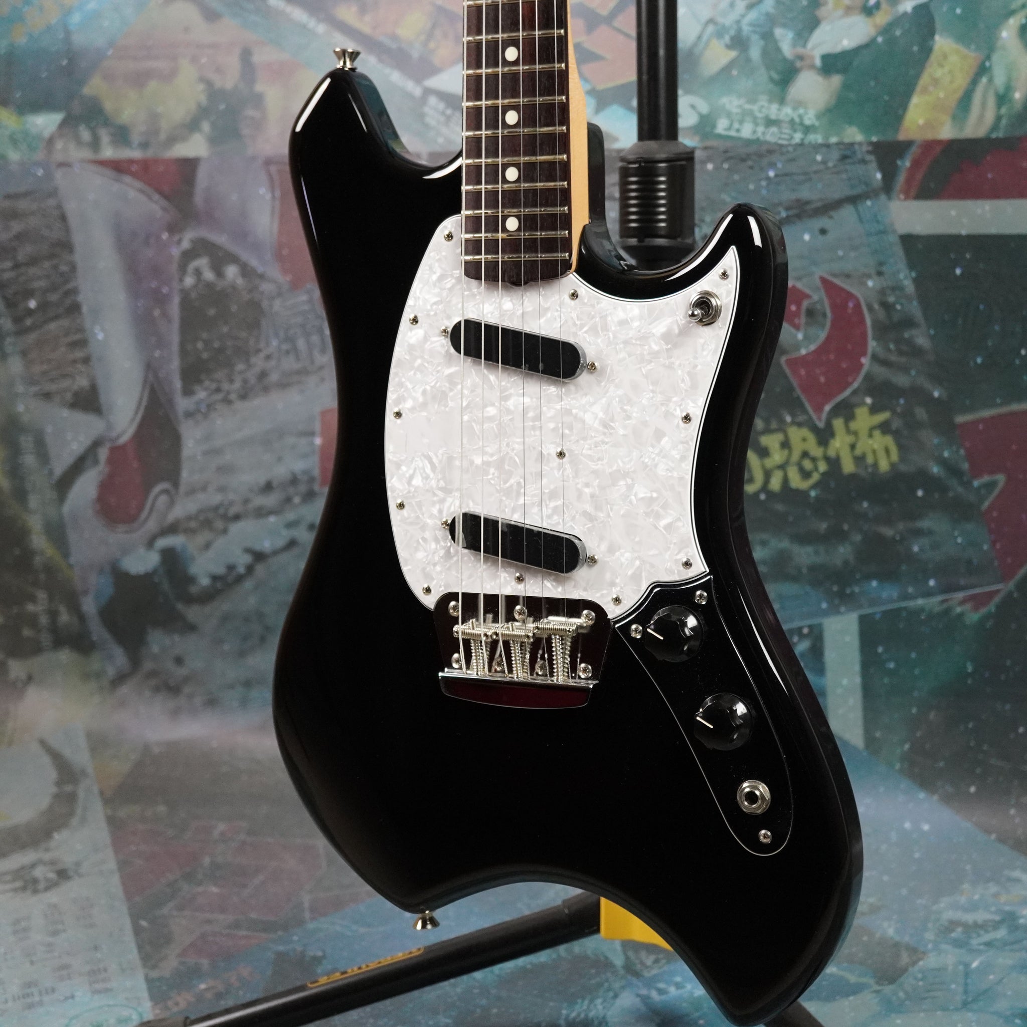 Fender Swinger 2021 Black MIJ Japan – Guitarzilla