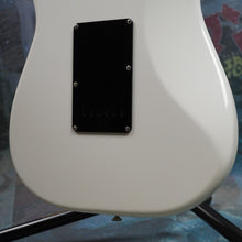 Load image into Gallery viewer, Tokai SD-40 Super Edition Stratocaster HH 1980&#39;s White MIJ Japan
