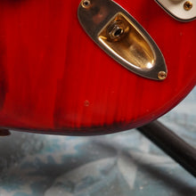 Load image into Gallery viewer, Fender Stratocaster &#39;62 Reissue ST62G-65 1993 Charcoal Red MIJ Japan

