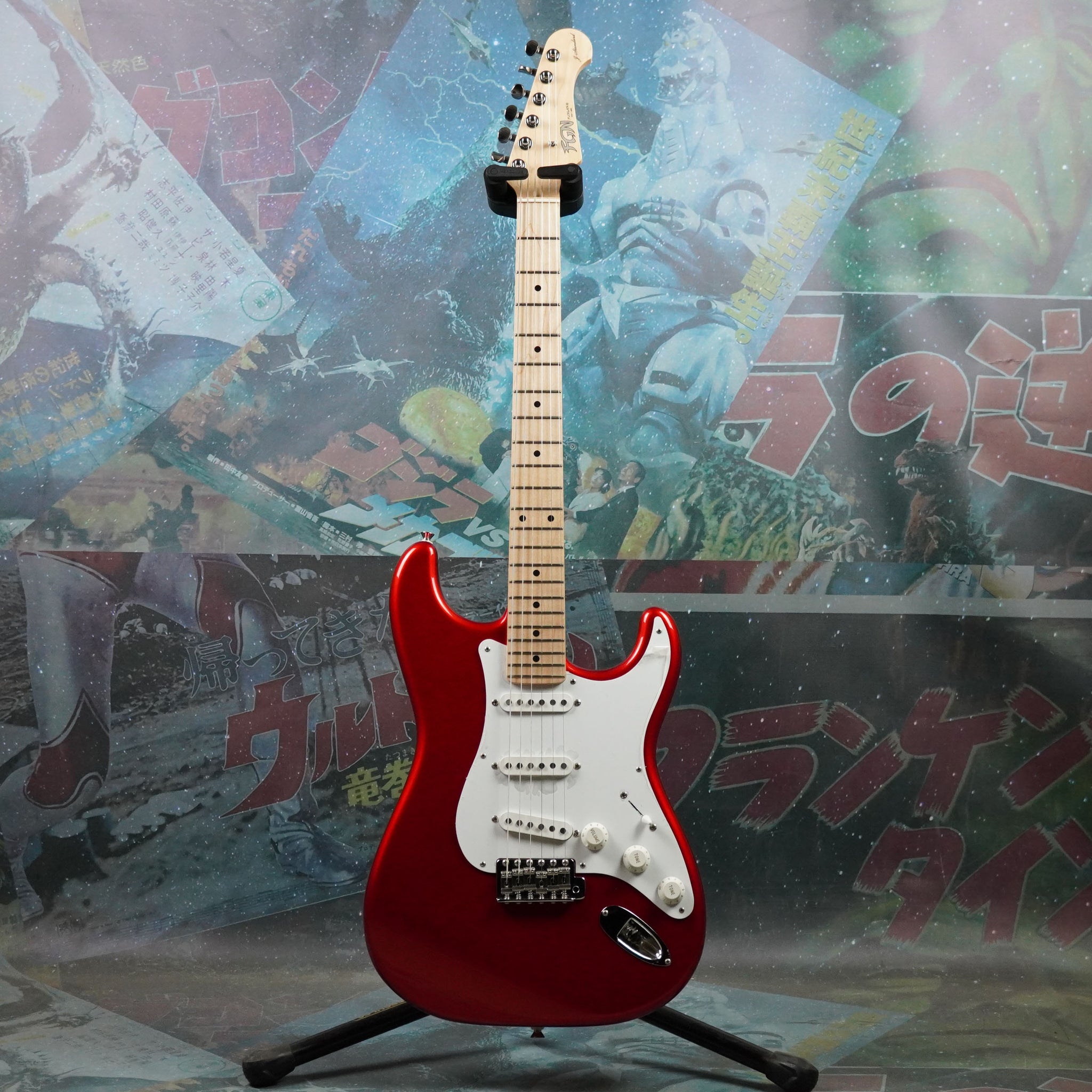 FGN JST-5R Stratocaster Neo Classic 2012 Candy Apple Red – Guitarzilla