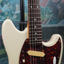 Load image into Gallery viewer, Fender Mustang &#39;66 Reissue MG-66 Olympic White 2004 MIJ Japan
