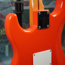 Load image into Gallery viewer, Squier Hank Marvin Signature Stratocaster 1992 Fiesta Red MIJ Japan
